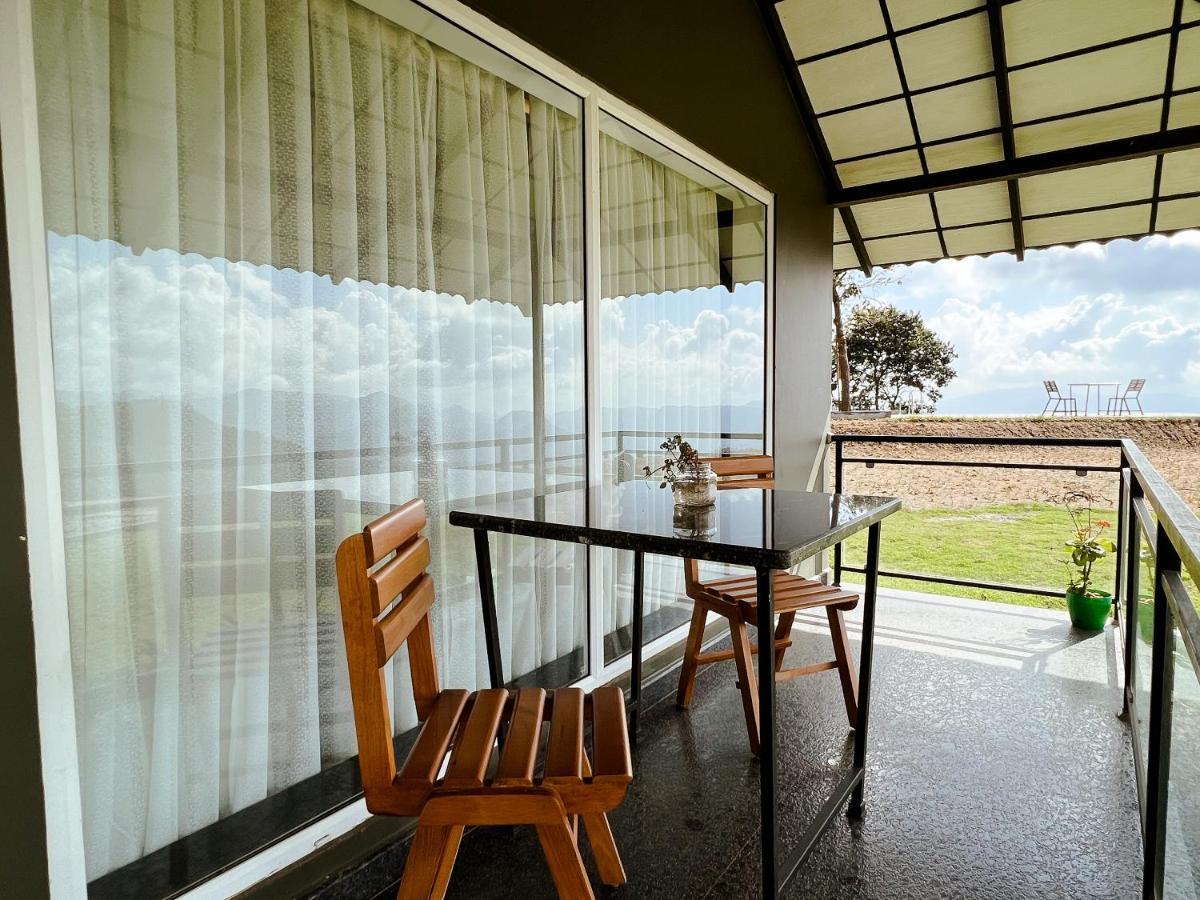 Haze And Kites Resort Munnar Exterior photo