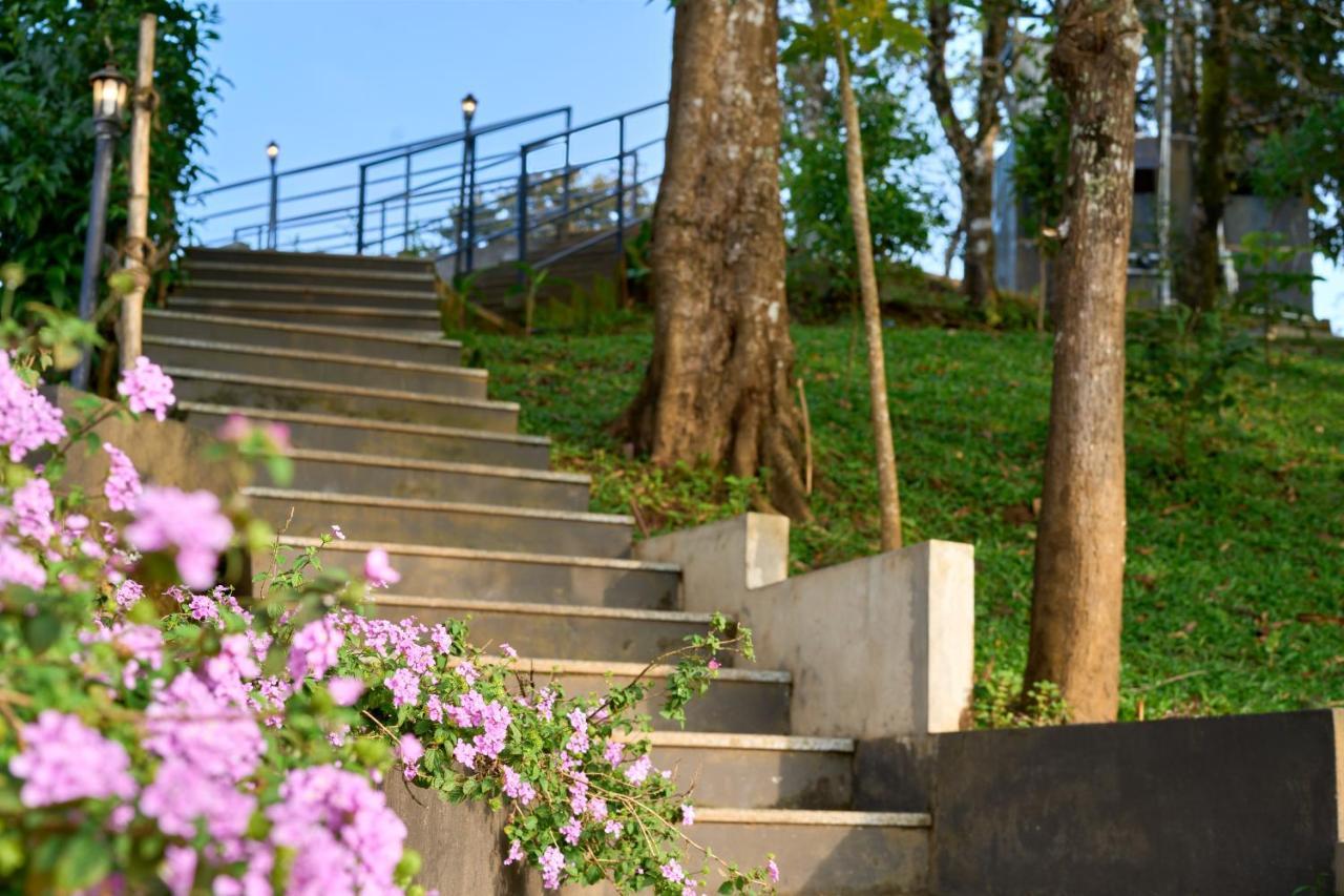 Haze And Kites Resort Munnar Exterior photo