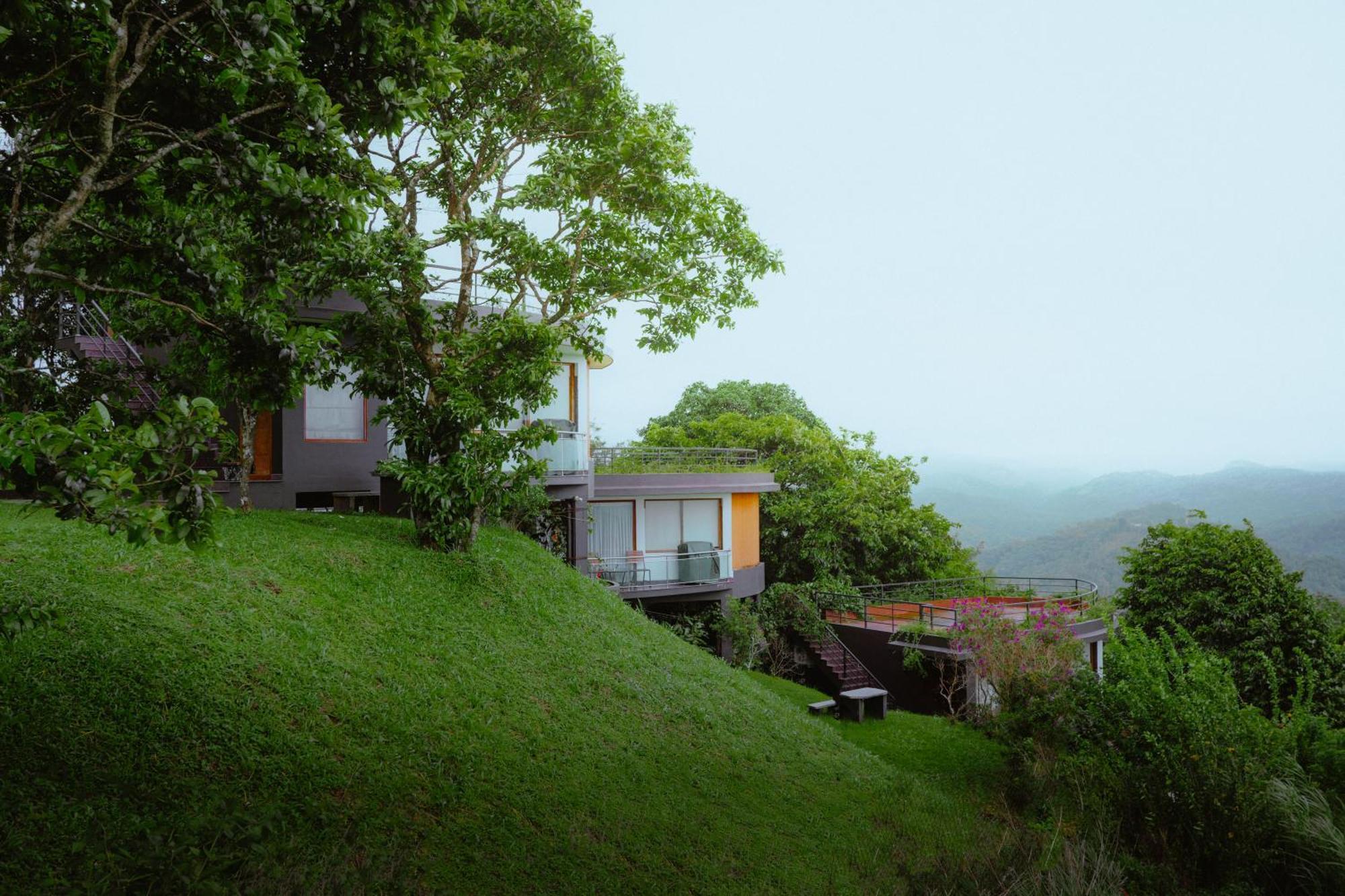 Haze And Kites Resort Munnar Exterior photo