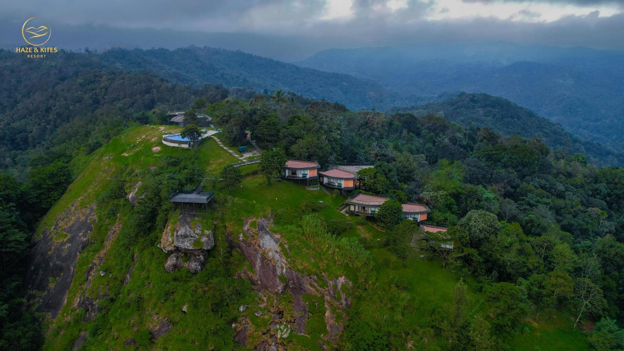 Haze And Kites Resort Munnar Exterior photo