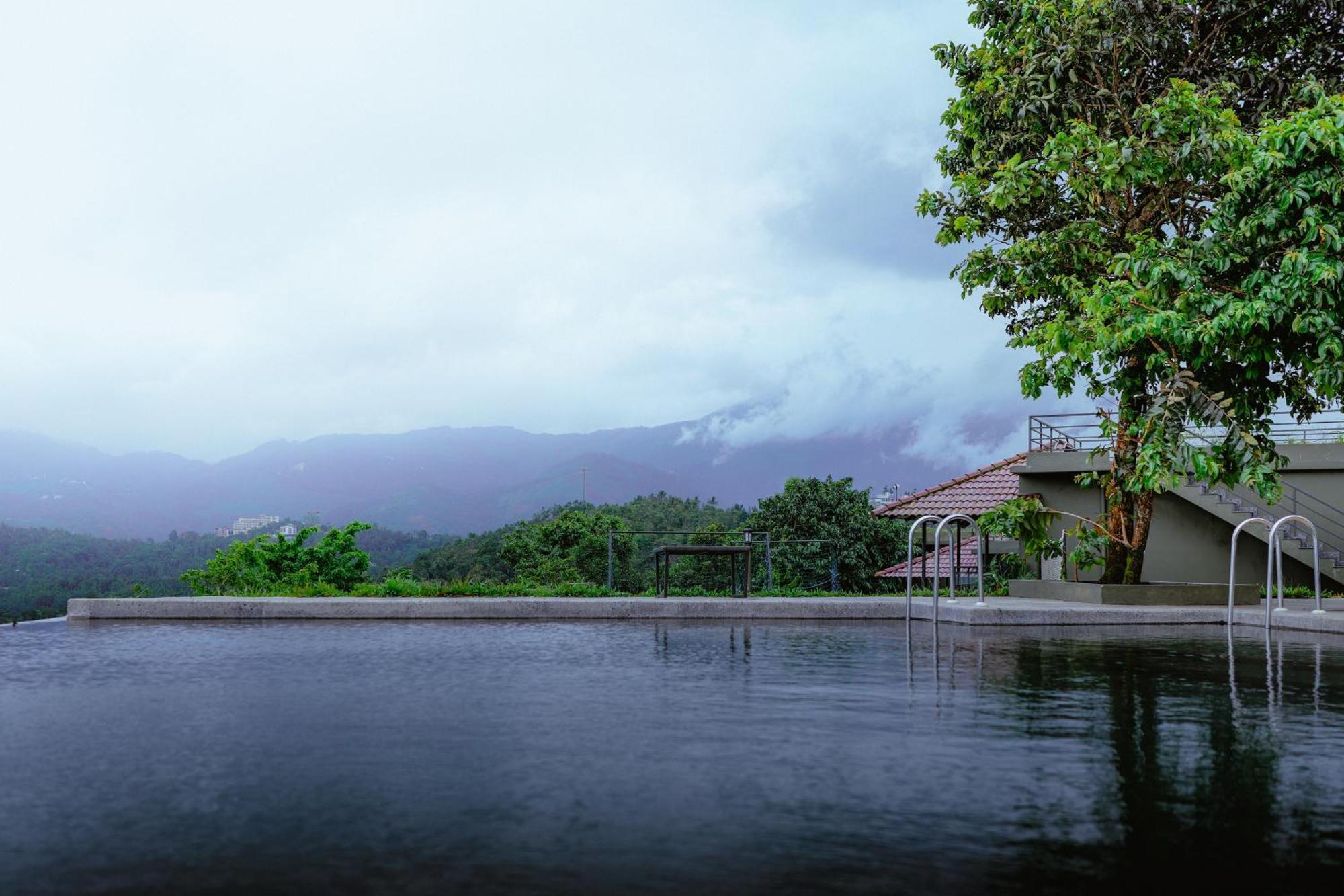 Haze And Kites Resort Munnar Exterior photo