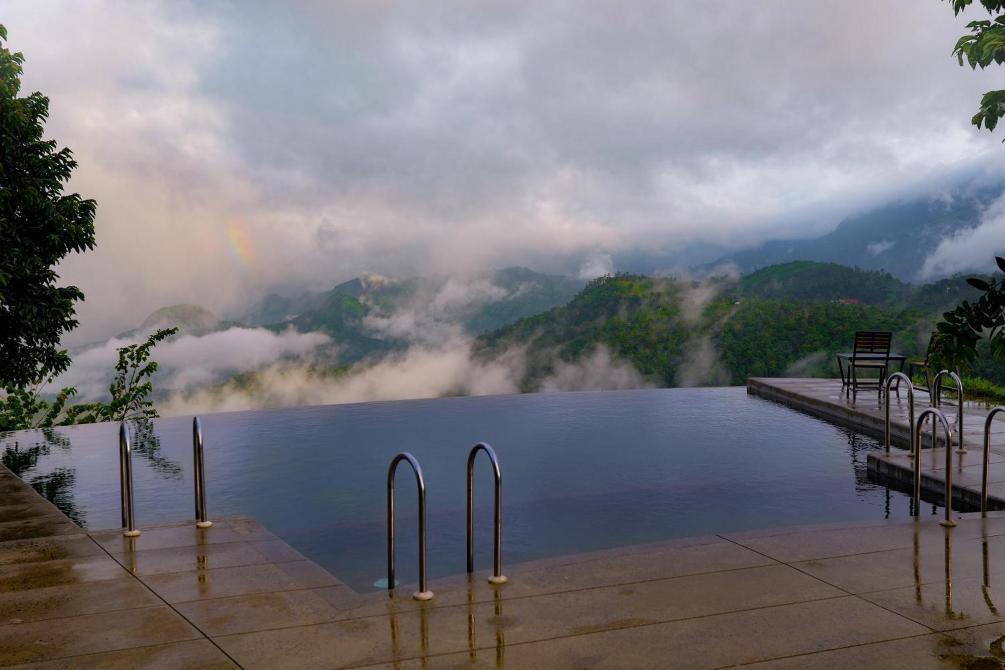 Haze And Kites Resort Munnar Exterior photo