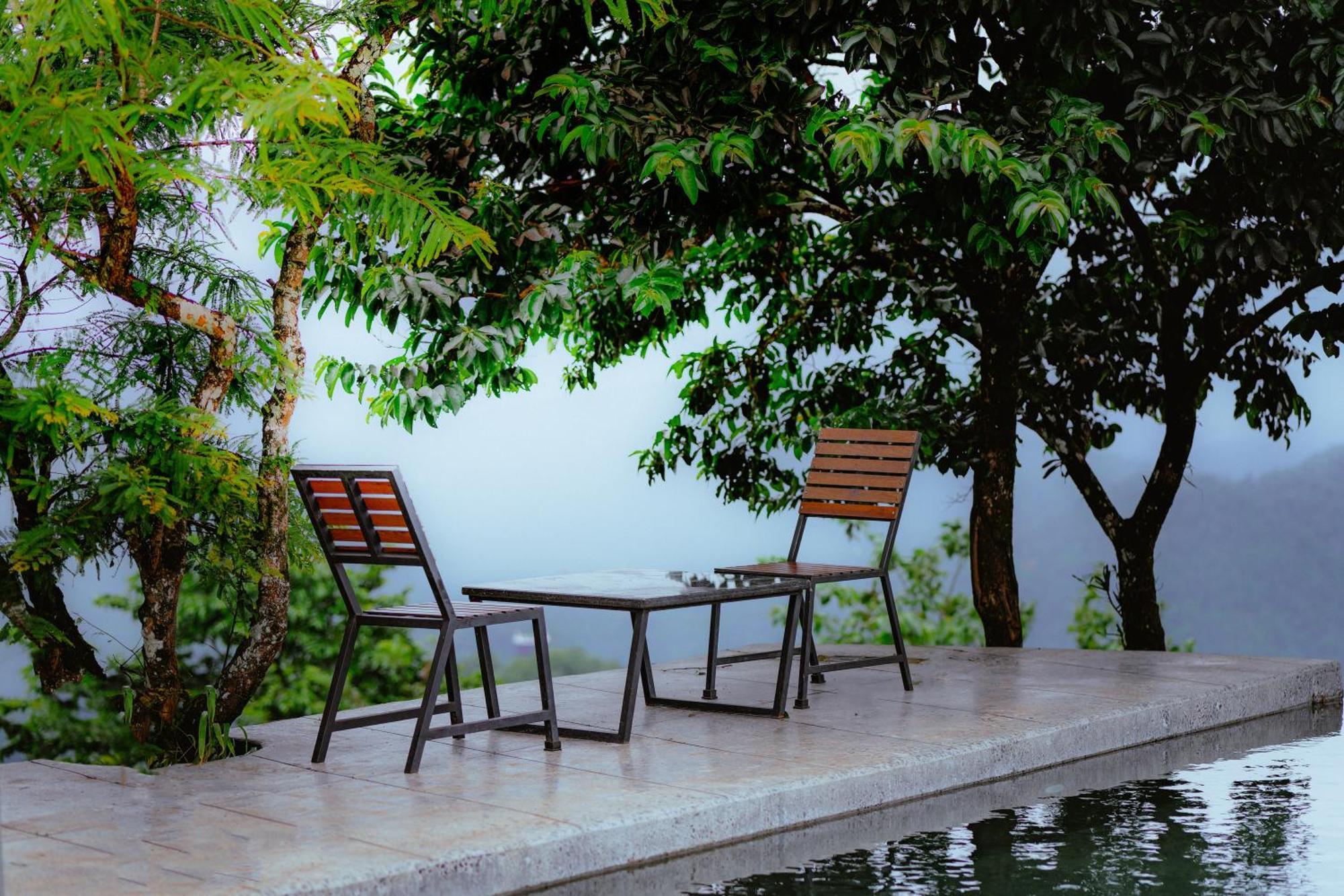 Haze And Kites Resort Munnar Exterior photo