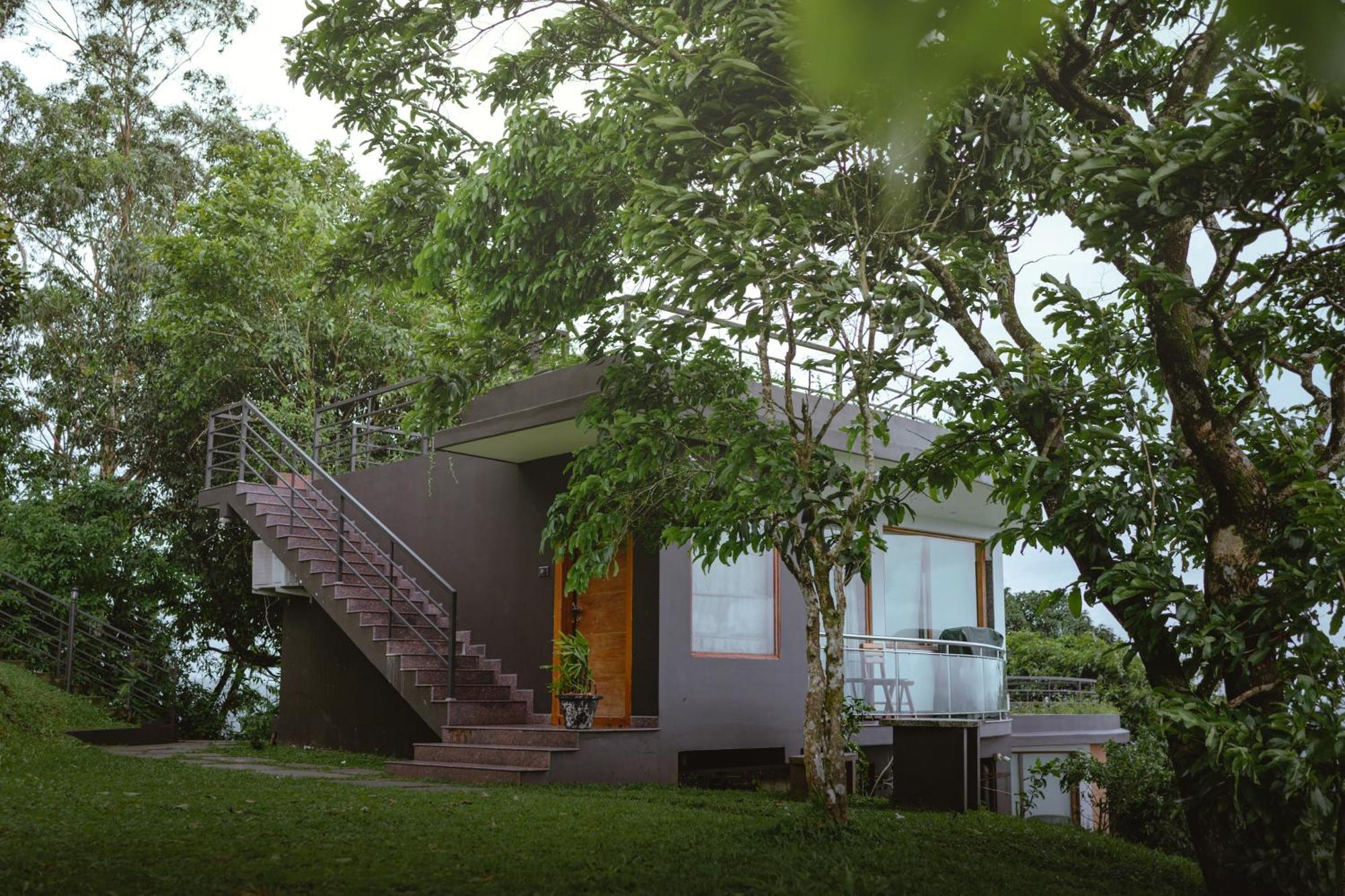 Haze And Kites Resort Munnar Exterior photo